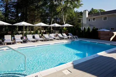 Journey East Hampton Các khách sạn gần Drawing Room