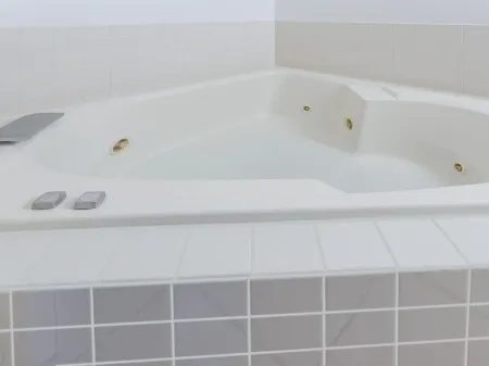 Super 8 by Wyndham Rockford