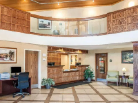 Baymont by Wyndham South Bend Near Notre Dame Hotels in St. Joseph County