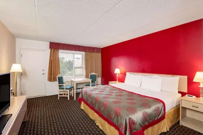 Metro Inn Hotels in University of Calgary District