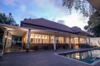 Hotel Blambangan - Pools