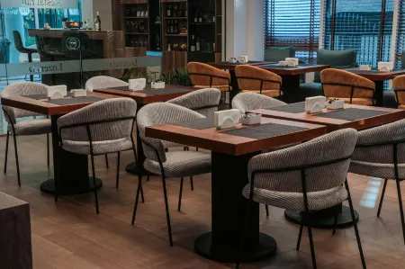 Best Western Lozenetz Hotel Отели рядом с достопримечательностью «Централна минерална баня - Музей за история на София»