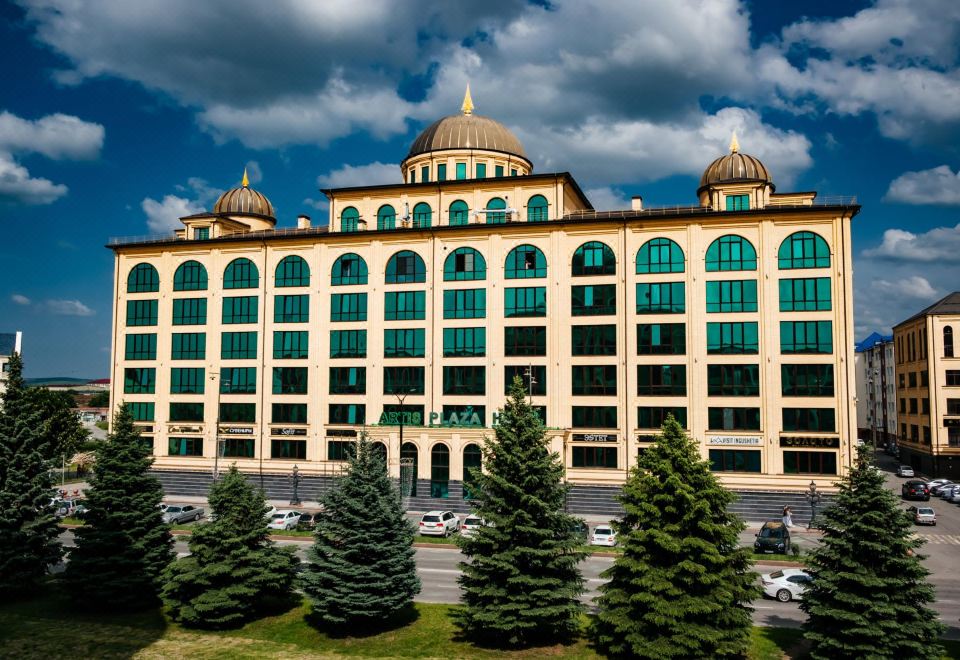 Artis Plaza Hotel - Housity