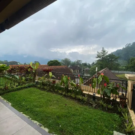 Bedugul Lake View Inn Отели рядом с достопримечательностью «Бедугул»