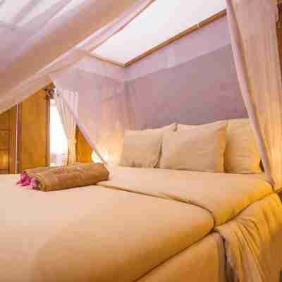 Color Cottage Rooms
