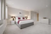 Roomspace Serviced Apartments - Kinnaird Court - شقق