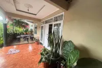 OYO 94841 Alodia Homestay Family - Wi-Fi