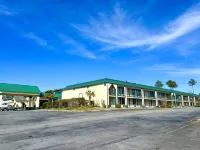 Super Inn & Suites by OYO Milledgeville Hotels in Baldwin County