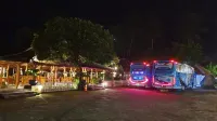 The Nalaya Hotel & Resto - parking