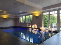 Hotel Nuhnetal - مسبح