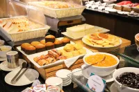 Oakwood Suites Tiwanon Bangkok - breakfast