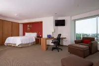 Hampton Inn by Hilton Guadalajara/Expo Отели рядом с достопримечательностью «Университет Гвадалахара»