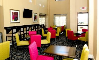 Holiday Inn Express & Suites Marion