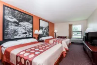 Super 8 by Wyndham Harrisburg