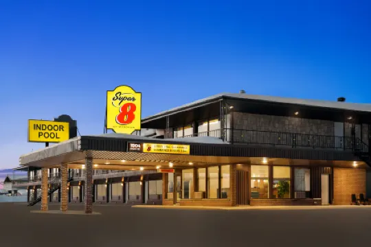 安大略赫斯特温德姆速8酒店