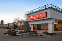 Ramada by Wyndham Cornwall Hotels in Cornwall
