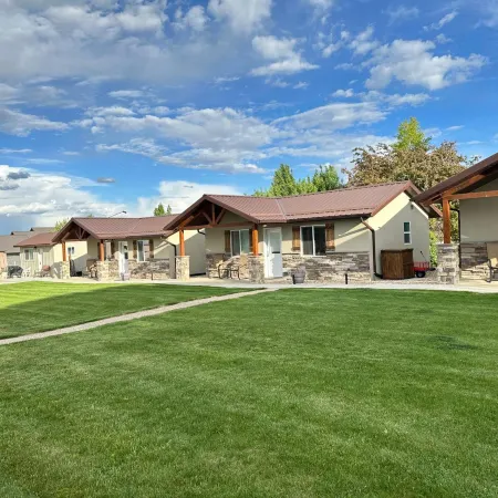 Bybee's Steppingstone Motel