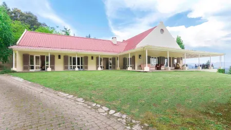 Arum Hill Lodge Отели в г. Howick