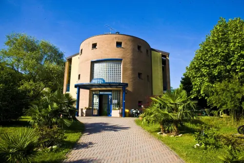 Hotel Il Canneto Hotels in Brusimpiano