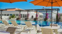 Hyatt Place Boca Raton - Rooftop Pools