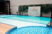 Megal Suites Hotel - Pools