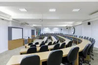 Le Village Flats e Hotel