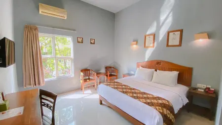 Bukit Daun Hotel and Resort Отели в г. Banyakan