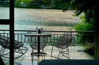 Nha Ven Ho Đong Đo, Minh Tri, Soc Son, Ha Noi Hotels in Phuc Yen