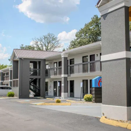 Motel 6 Knoxville, TN - East