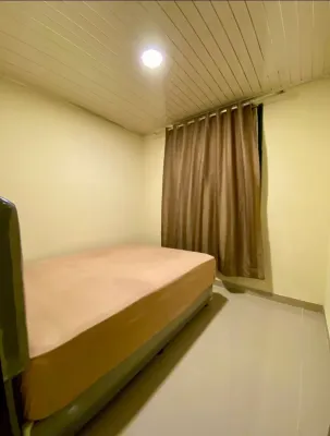 Villa Kota Bunga Puncak 3 Kamar Tidur Dengan Kolam Renang Pribadi Hotels in Tanjungsari