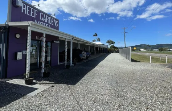 珊瑚花園汽車旅館