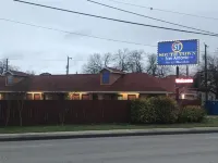 SouthTown S.A. Inn Hotels near Normoyle Park