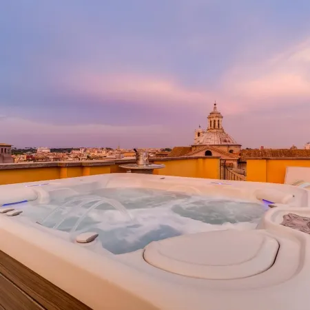 Navona Queen Rooftop