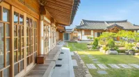 Gyeongju Wadamjung Hanok Pension Hotels near Wolamjae