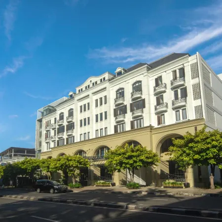 Hotel des Indes Menteng Отели рядом с достопримечательностью «Посольство Египта»