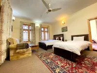 Hunza Blossom Inn - Parking