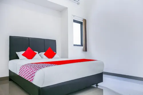 Hotel O Pasir Padi Inn Syariah - parking