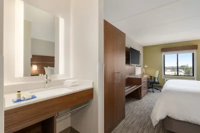 Holiday Inn Express Plattsburgh Hotels in Peru
