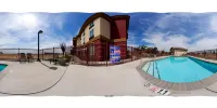 Holiday Inn Express & Suites CHOWCHILLA - YOSEMITE PK AREA by IHG - Uima-altaat