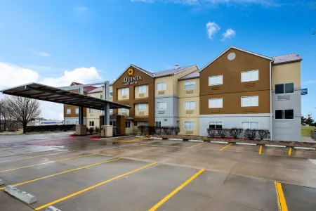 La Quinta Inn & Suites by Wyndham Emporia