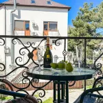Nika Center Guest House (ex. Nika Premium Guest House) - 民宿