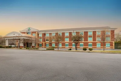 Holiday Inn Express & Suites Memphis/Germantown Hoteles en Germantown