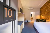 Downs Motel