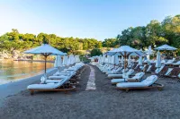 Coral Hotel Athens فنادق في Palaio Faliro