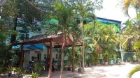 Shady Transit Hotel