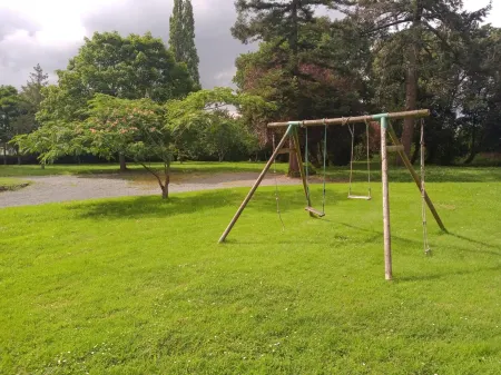 Chateau du Breuil Отели в г. Бельвинь-ан-Лейон