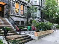 Ambrose House & Cafe - Self Check-in Guesthouse - Condos