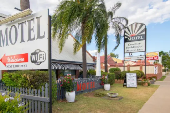 Country Pathfinder Motor Inn