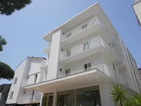 Hotel Ducale Hotels near Fiabilandia