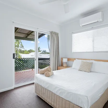 Cable Beachside Villas